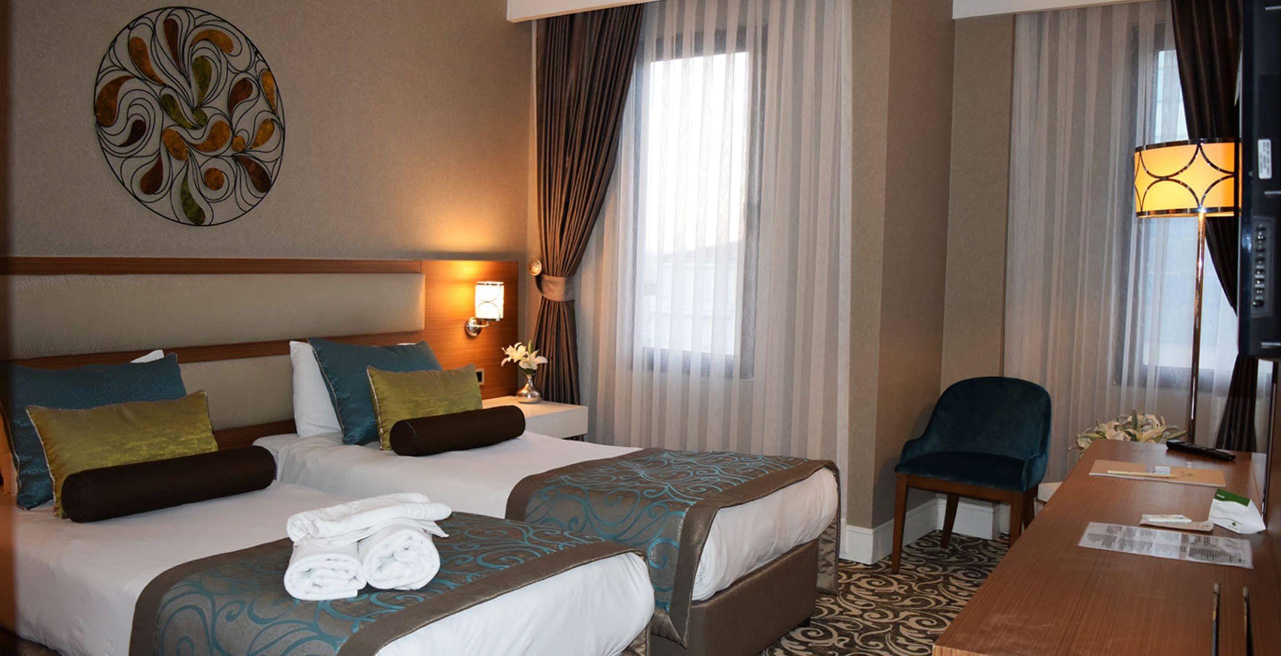 Taksim Line Hotel Istanbul Exterior photo