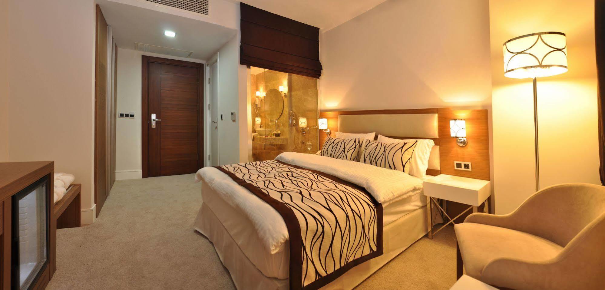 Taksim Line Hotel Istanbul Exterior photo